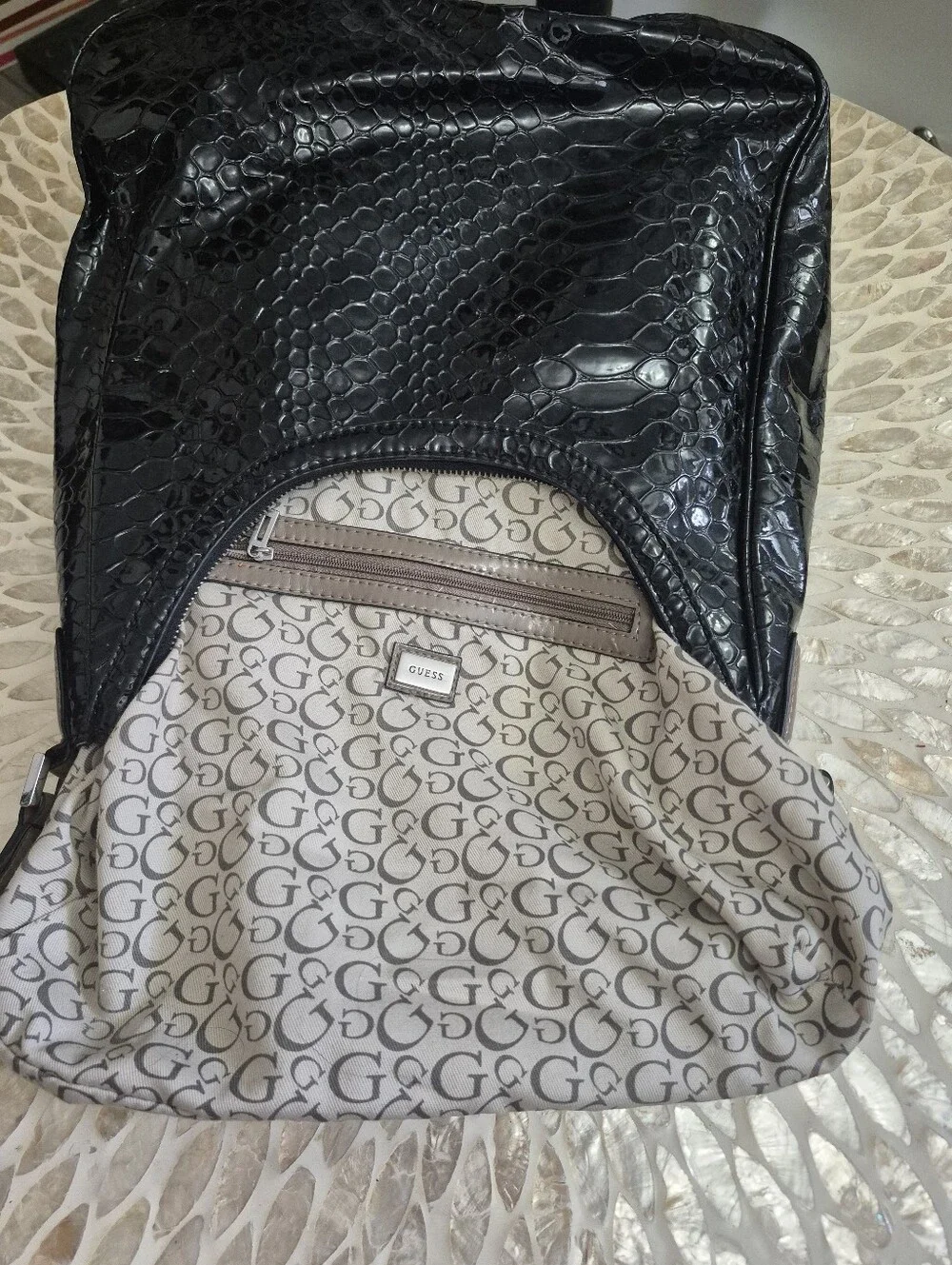 Vintage GUESS Larissa Y2K Black Patent Faux Leather Crocodile Shoulder Bag Boho - Picture 5 of 8